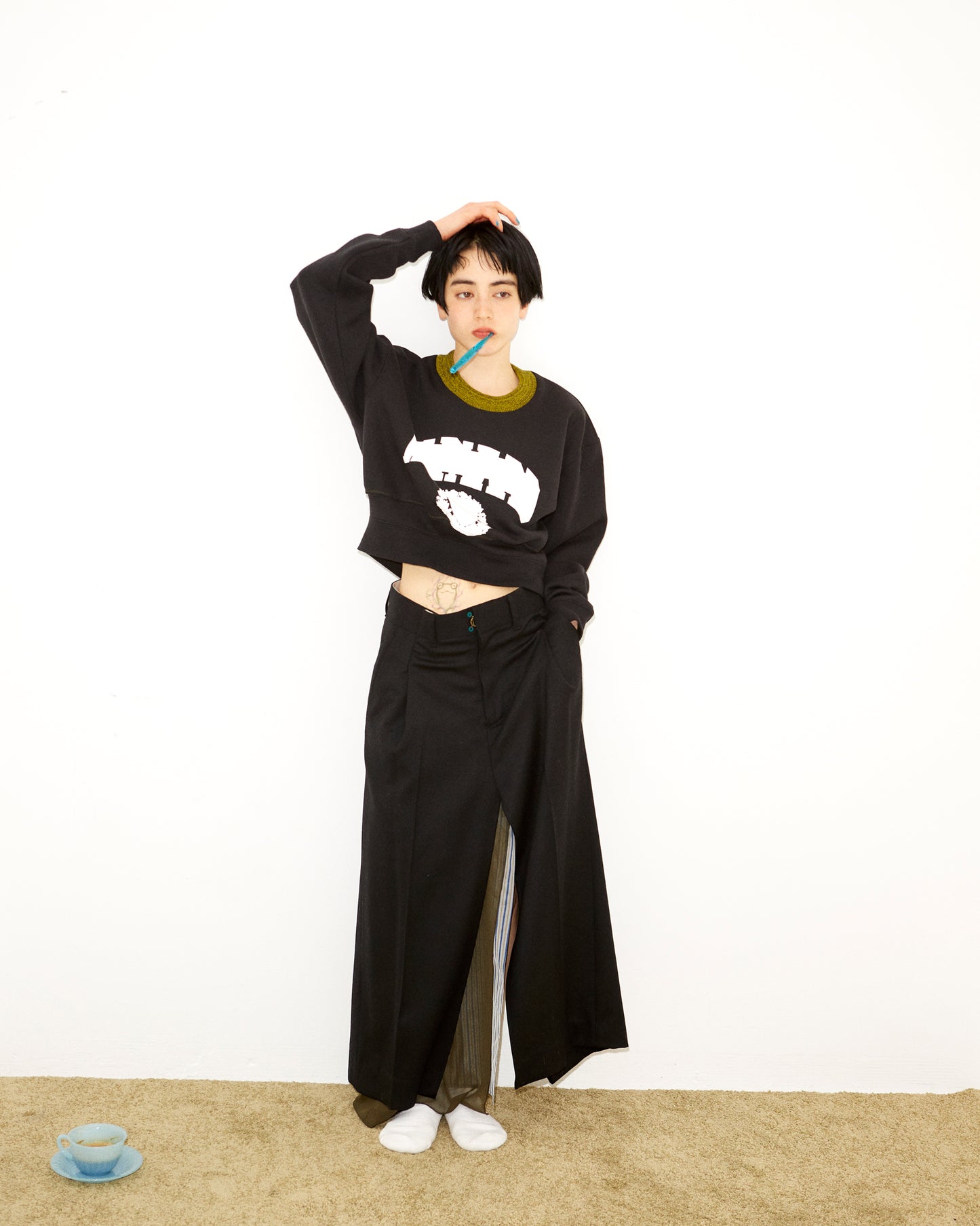college print crop pullover / gray