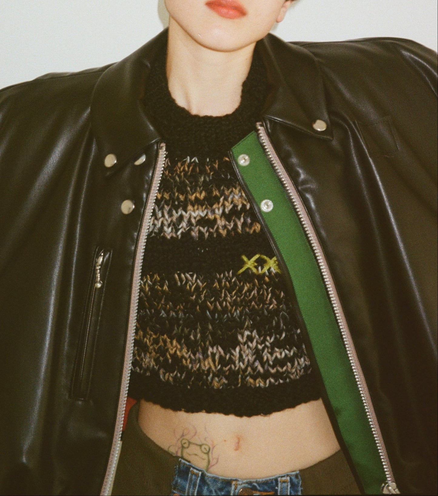 Hand wave mix yarn knit / black