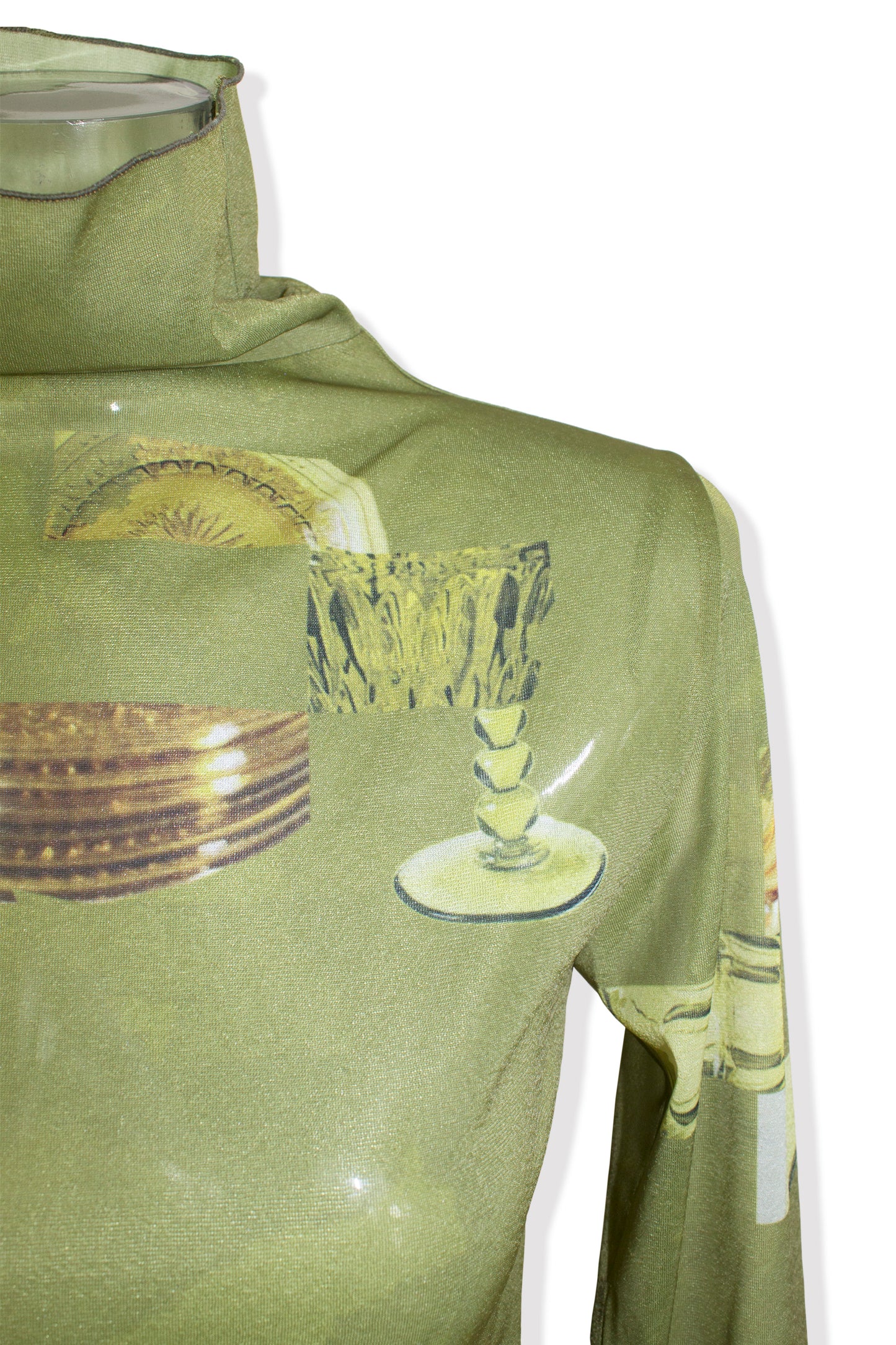 dish pattern sheer Tshirts / green