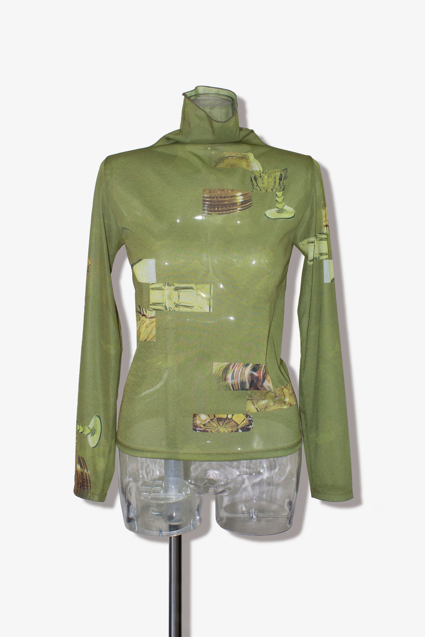 dish pattern sheer Tshirts / green
