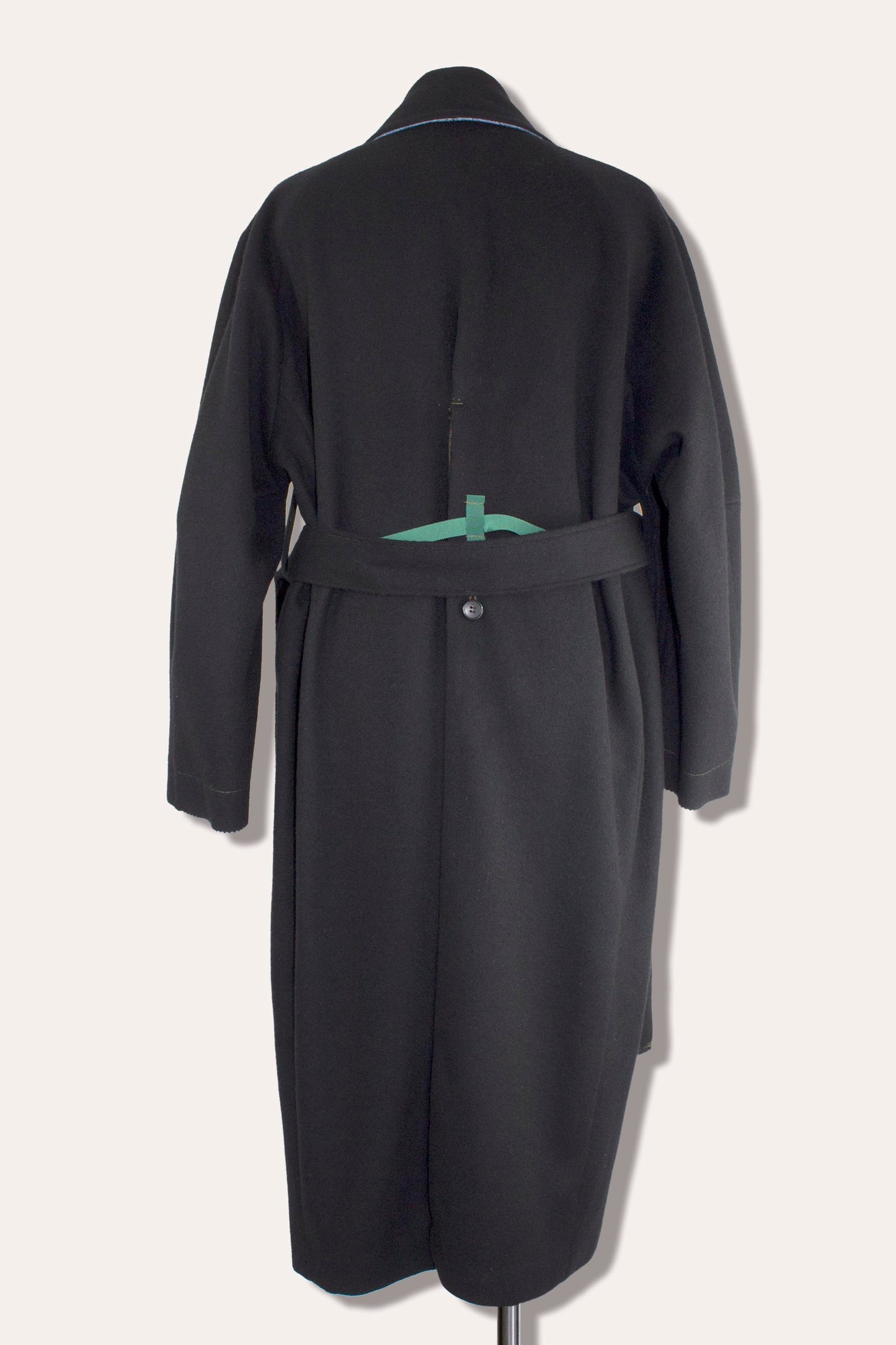 ’Alex’ wool back slit coat / black