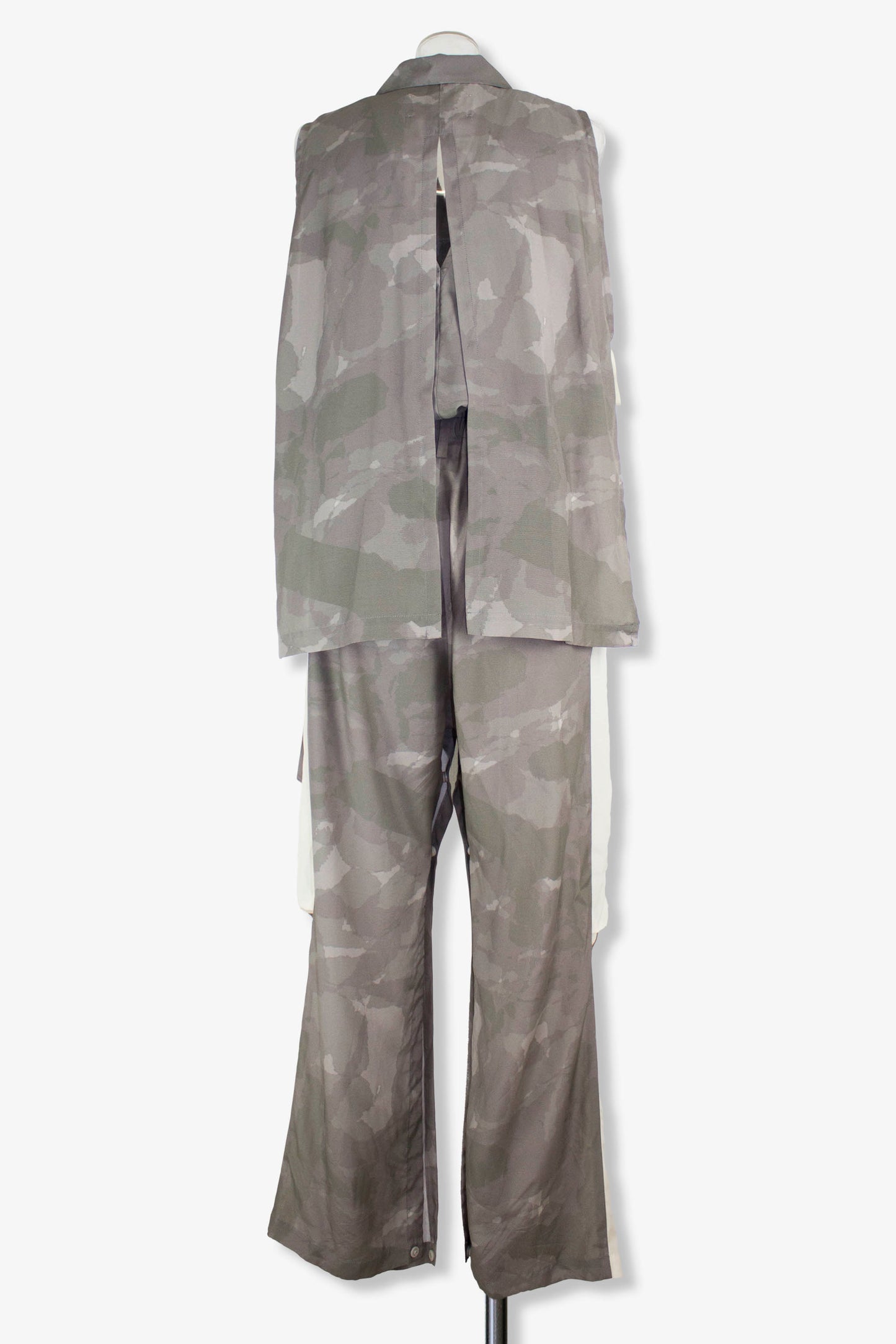 aloha fabric jump suits / khaki