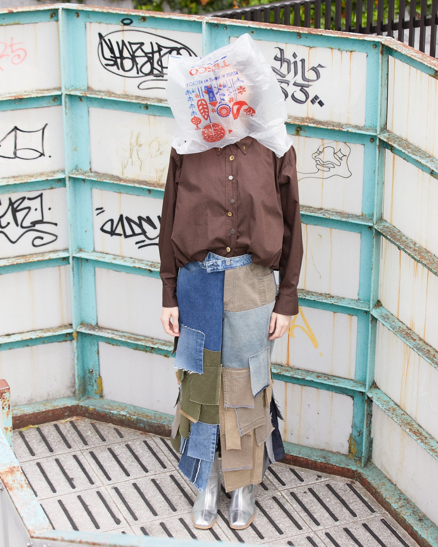 tuck button balloon shirts / brown